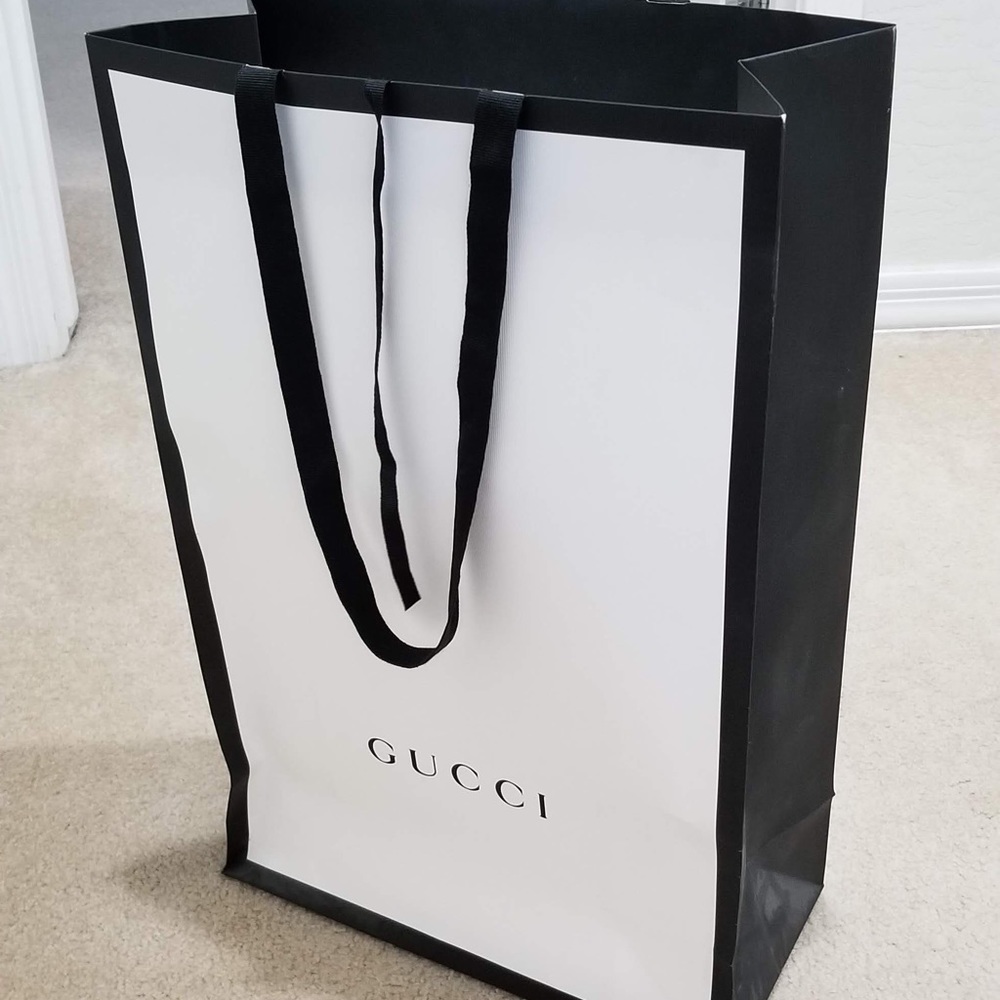 *SOLD* Gucci shopping bag